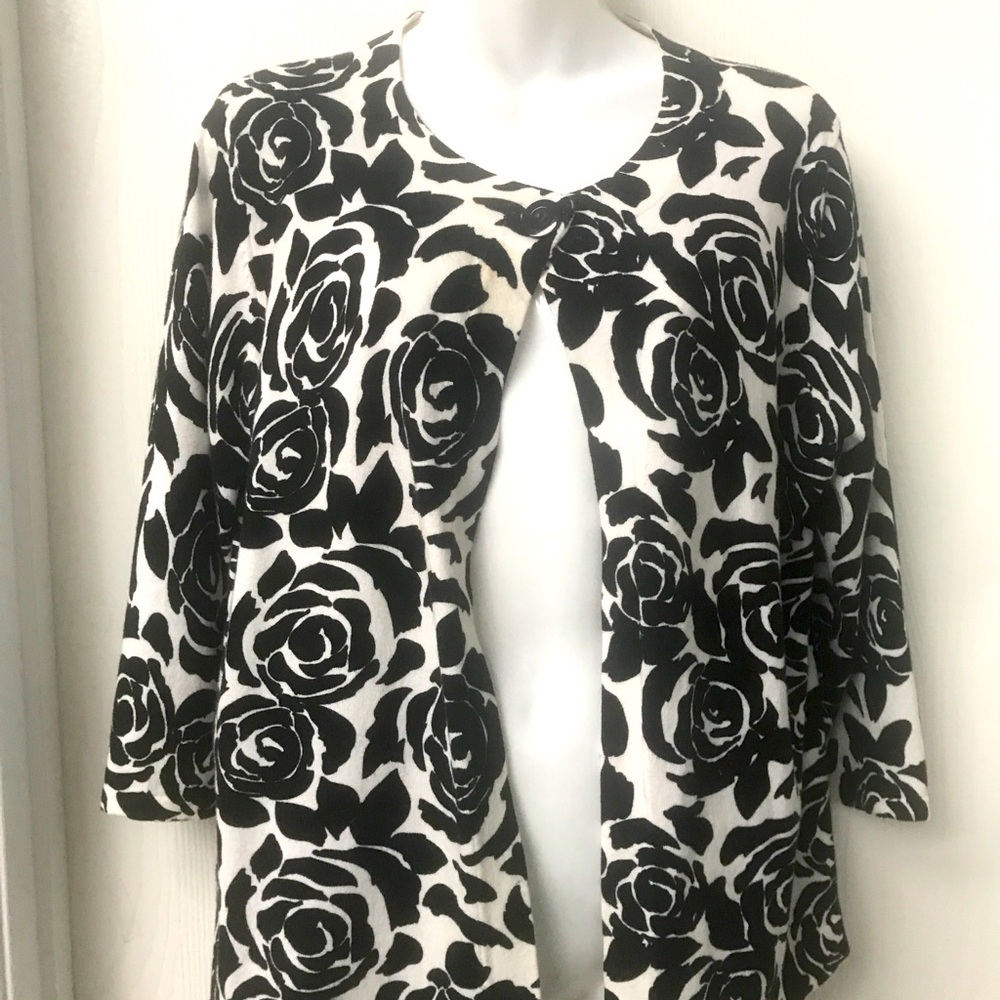 Beautiful 1 button ladies Cardigan Sweater Lg PT